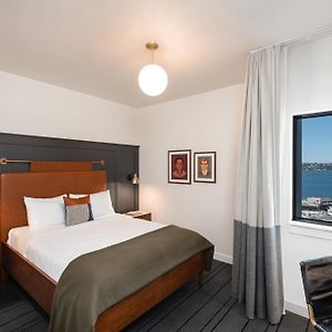 Queen Room Sea View
